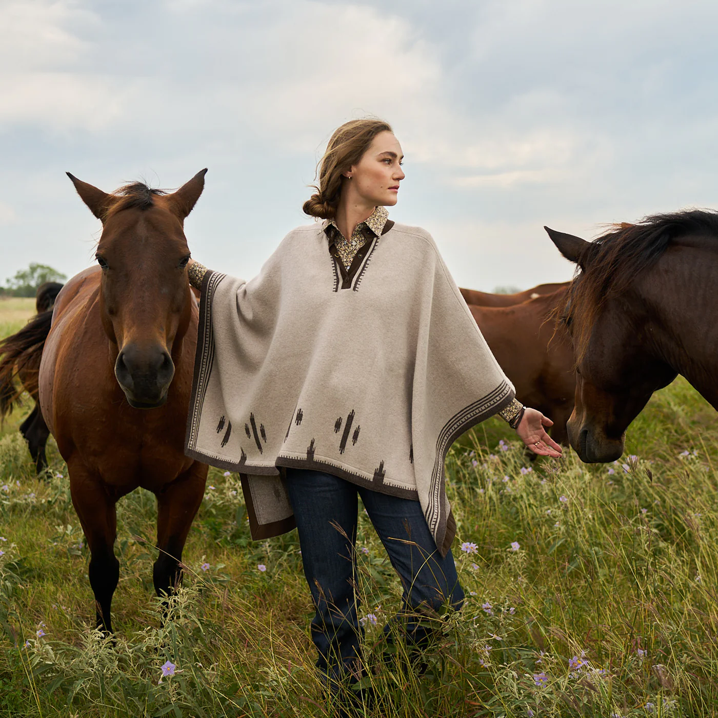 Women's Poncho - Image 6